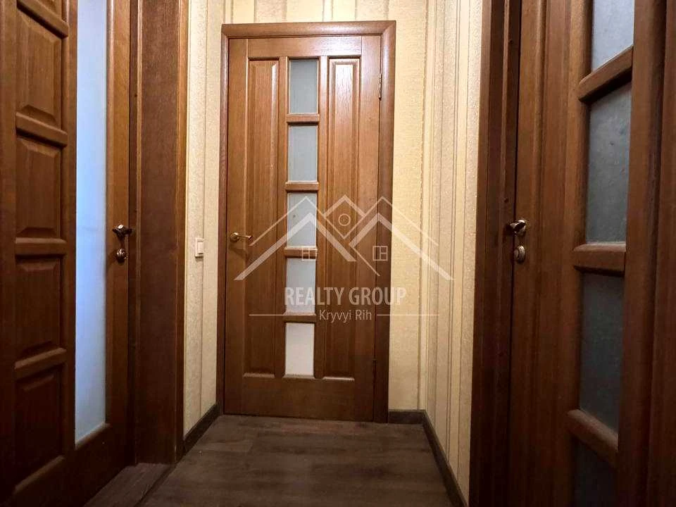 Apartment. Kryvyi Rih, Komerciyna St. (Yanova)