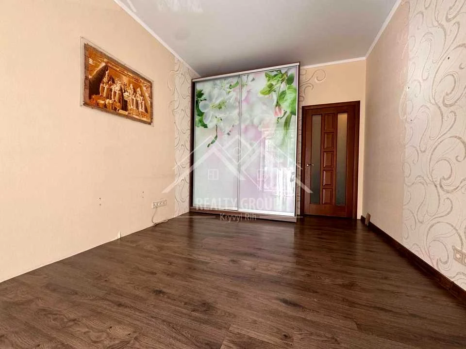 Apartment. Kryvyi Rih, Komerciyna St. (Yanova)