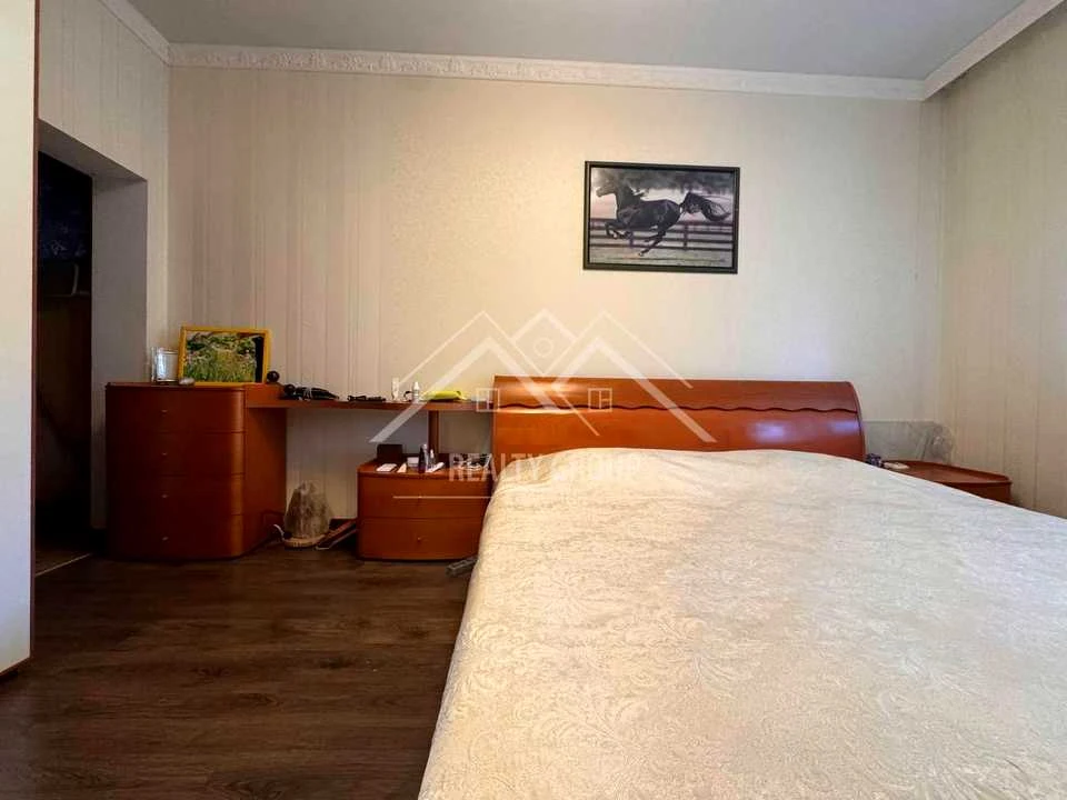 Apartment. Kryvyi Rih, Komerciyna St. (Yanova)