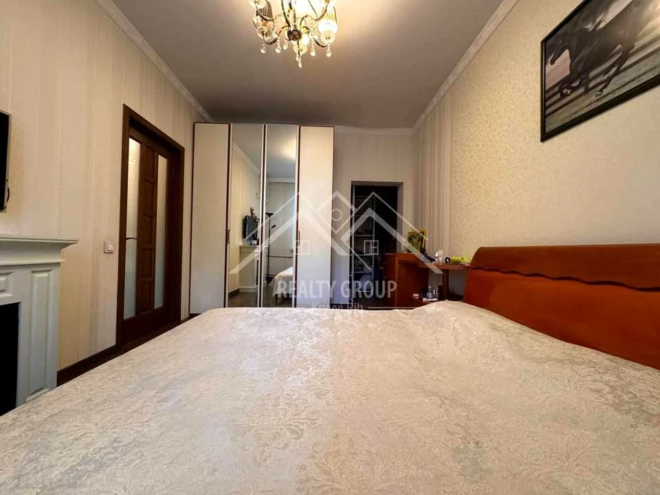 Apartment. Kryvyi Rih, Komerciyna St. (Yanova)