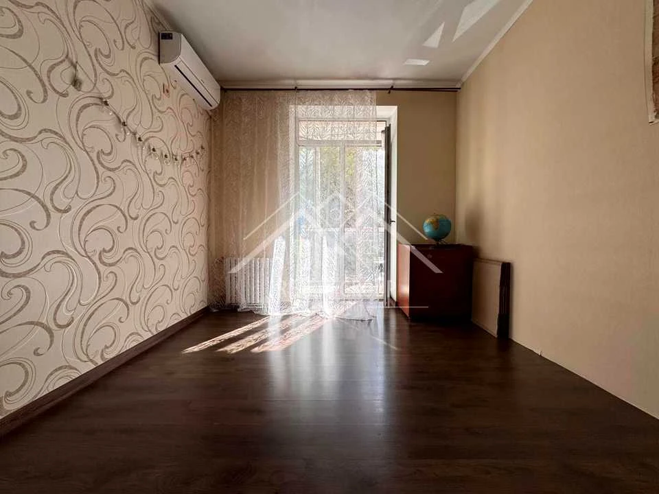 Apartment. Kryvyi Rih, Komerciyna St. (Yanova)