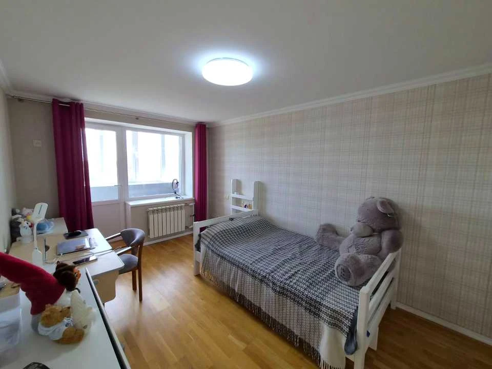 Apartment. Kryvyi Rih, Vitalia Mateushev St. (XXII District)