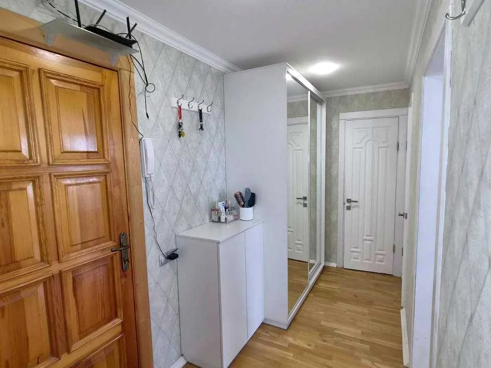 Apartment. Kryvyi Rih, Vitalia Mateushev St. (XXII District)