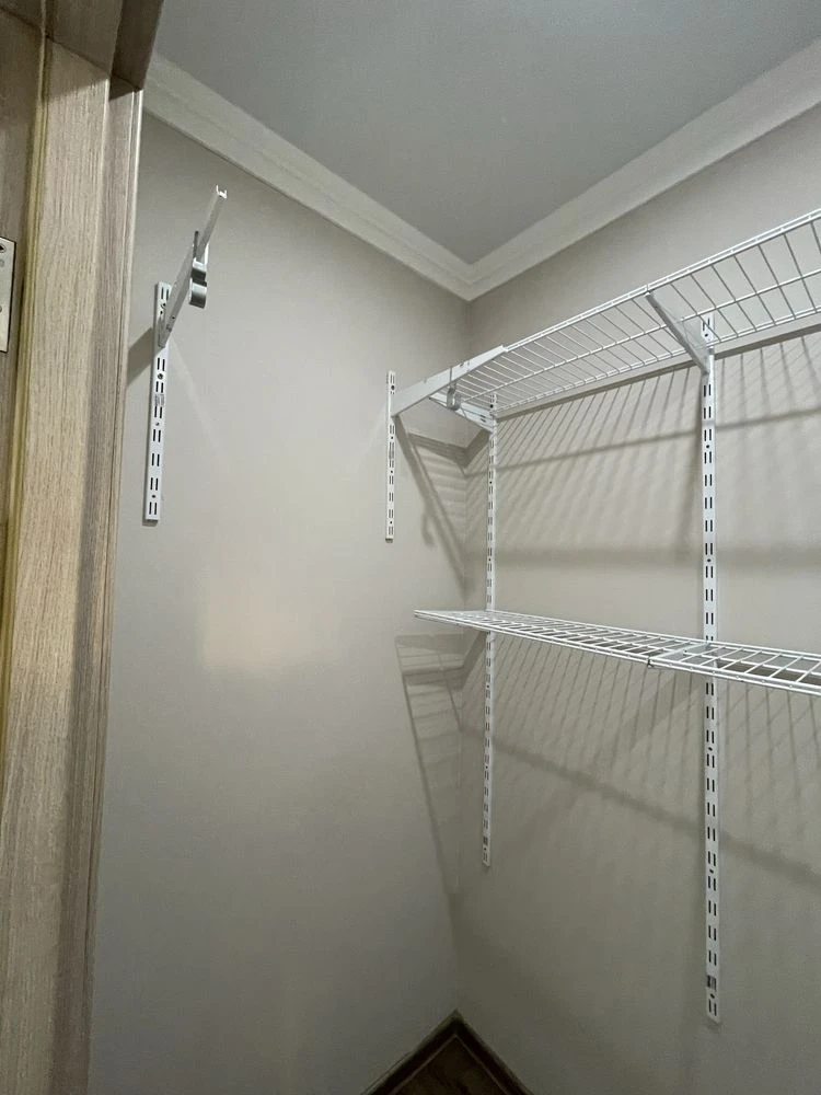 Продам 2-х ком квартиру на 96 квартале (ул. Есенина 9)