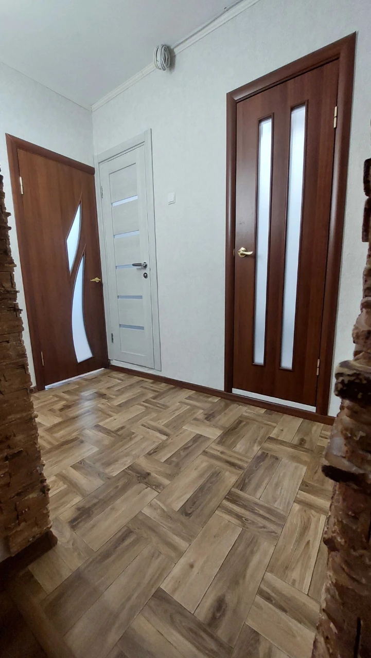 For sale, two-room apartment on Eastern 2.