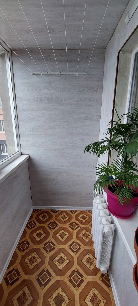 For sale, two-room apartment on Eastern 2.