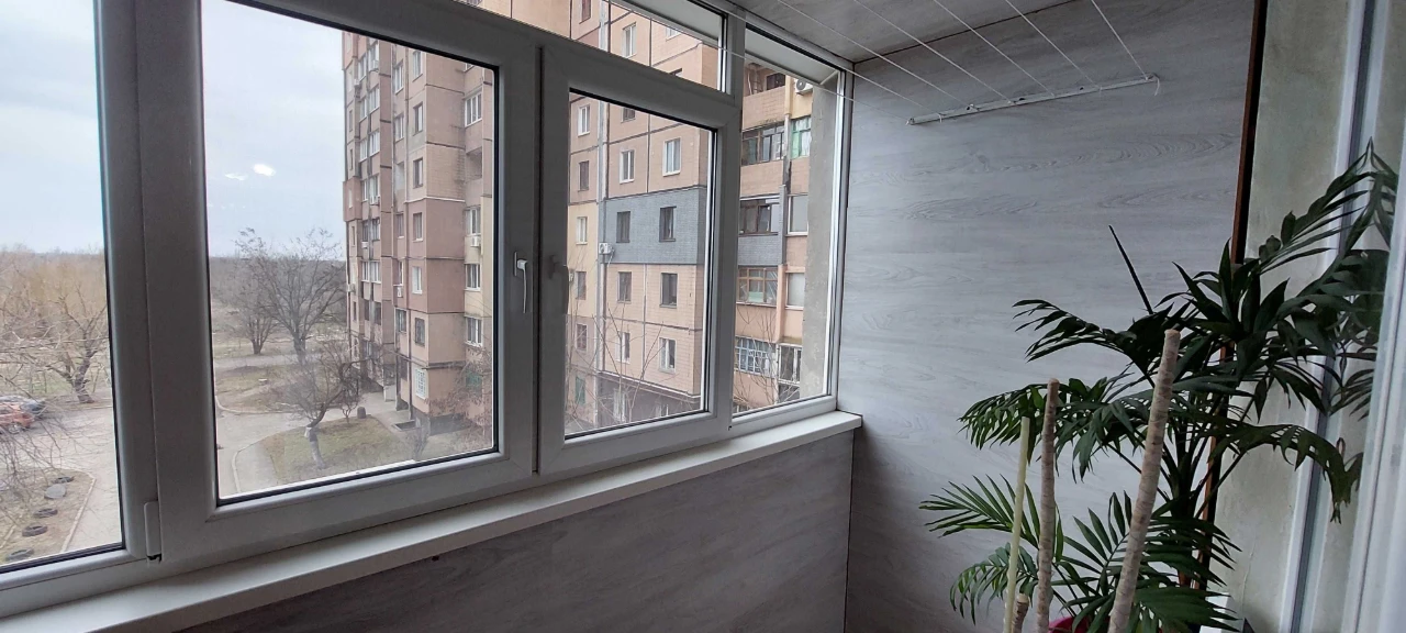 For sale, two-room apartment on Eastern 2.