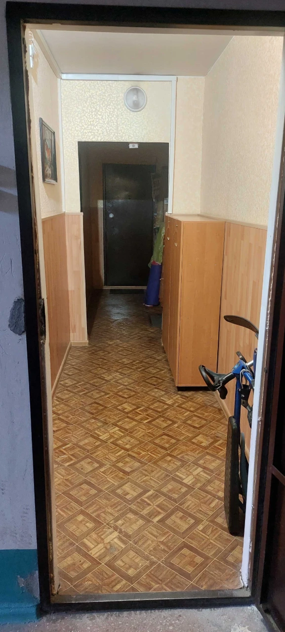 For sale, two-room apartment on Eastern 2.