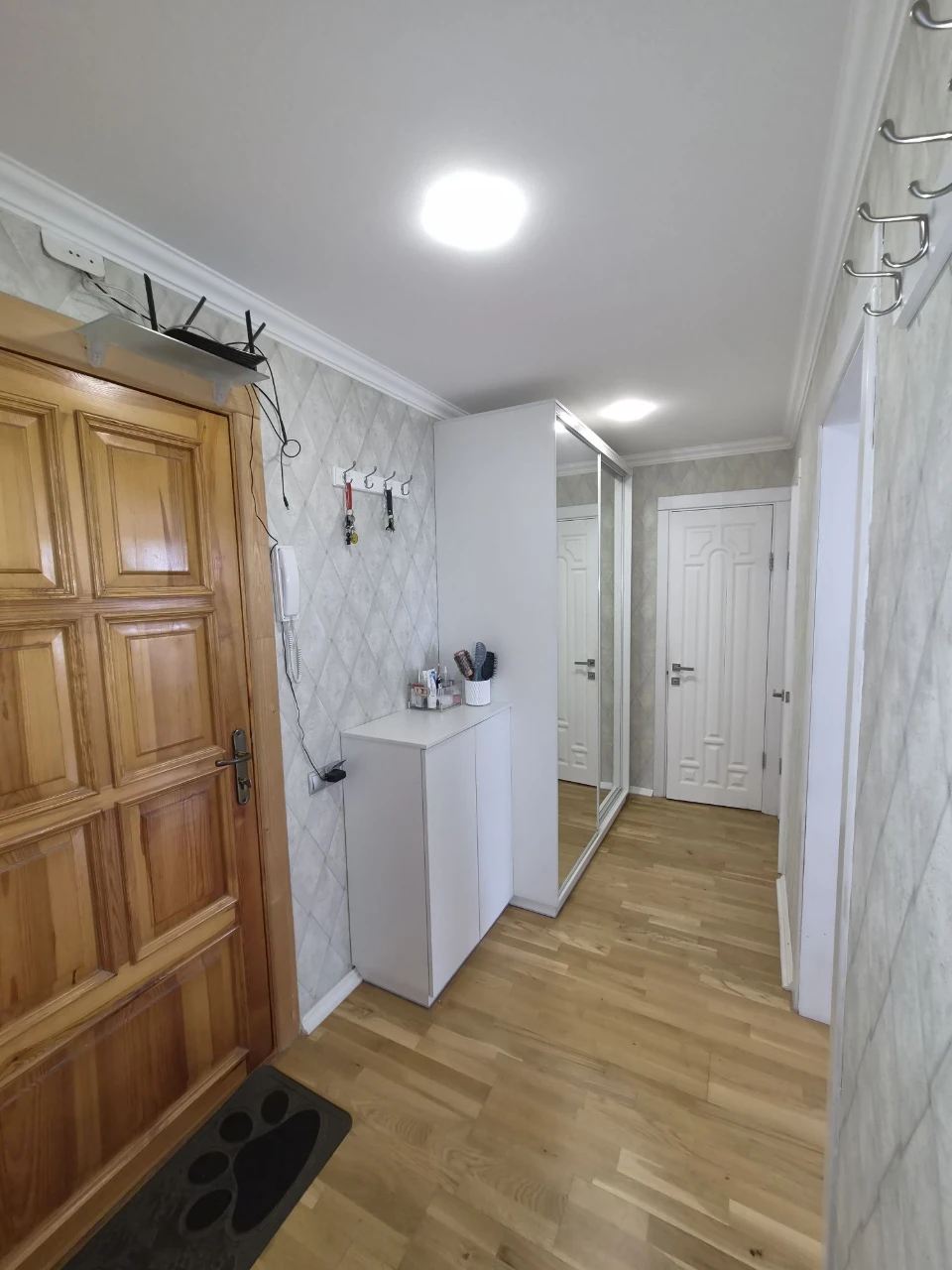 Продажа 2-х комнатной квартиры. Мурашник. Улица Виталия Ма
