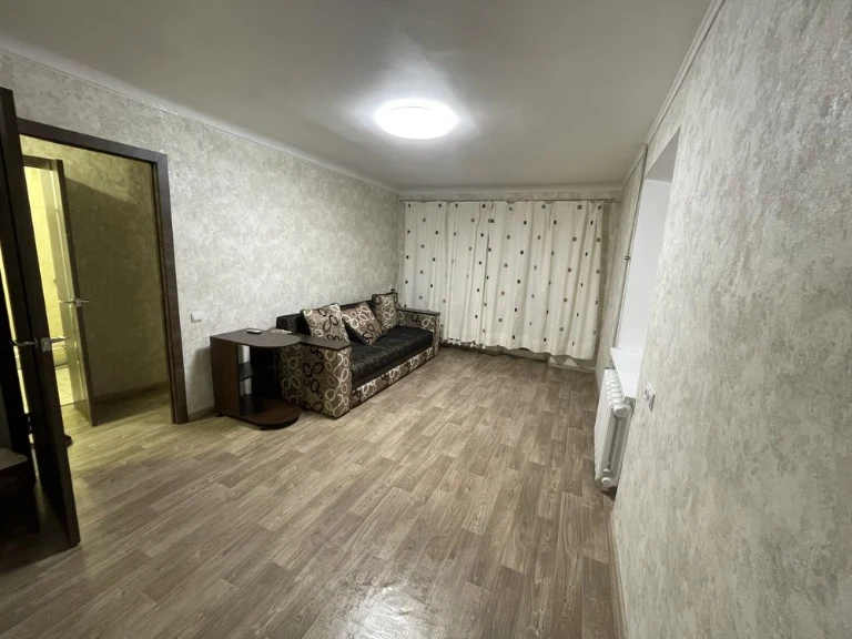 For Sale: One-bedroom apartment on the 44th district