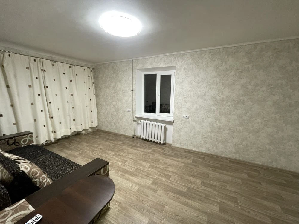 For Sale: One-bedroom apartment on the 44th district