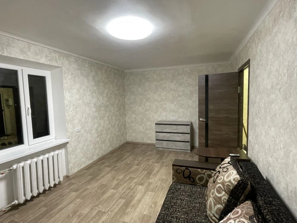 For Sale: One-bedroom apartment on the 44th district