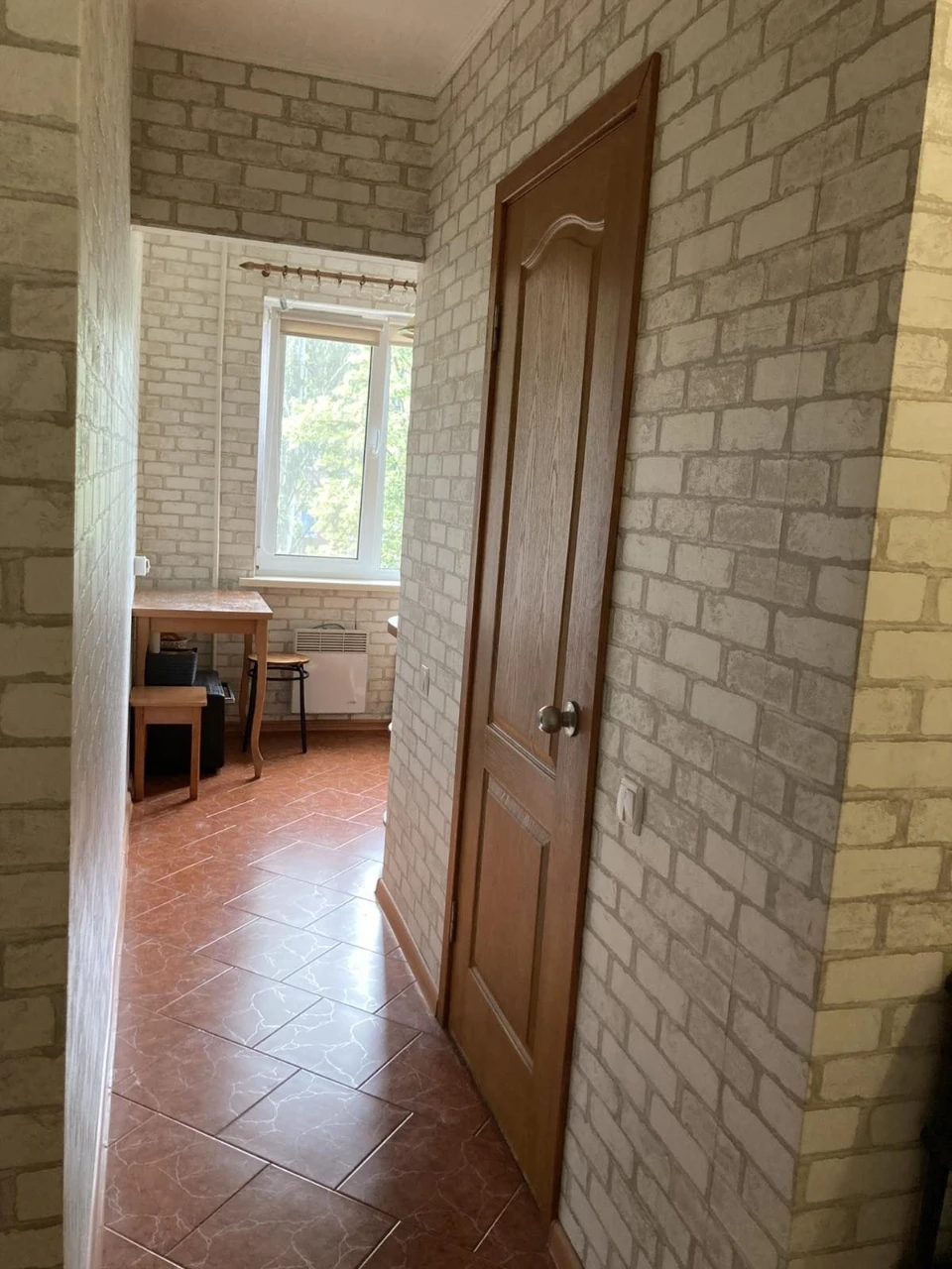Продаж 2-кімнатного житла, Космонавтів 35