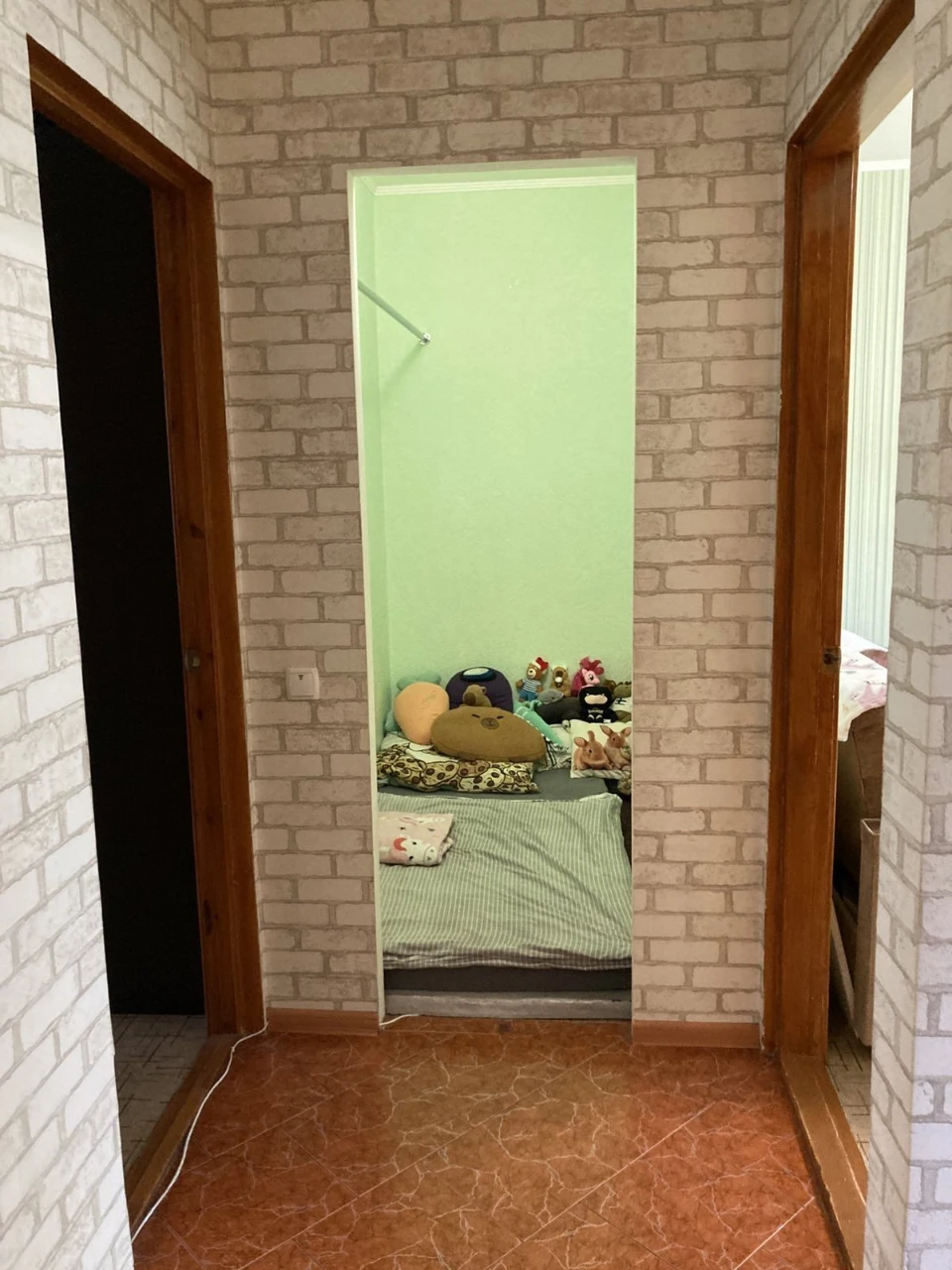 Продаж 2-кімнатного житла, Космонавтів 35
