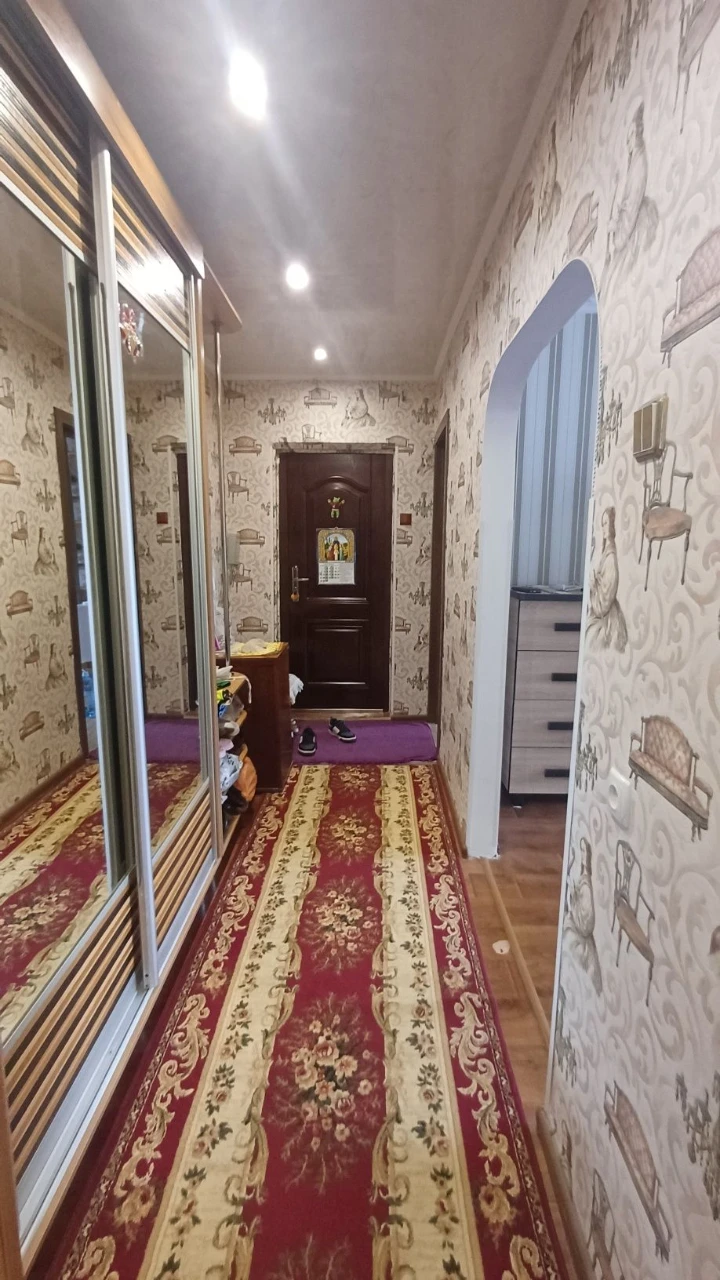 3-bedroom apartment on Mykolaiv Street. CM district