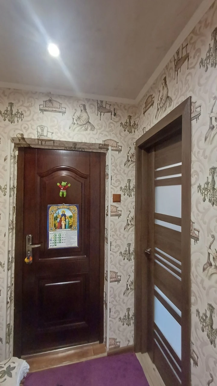 3-bedroom apartment on Mykolaiv Street. CM district