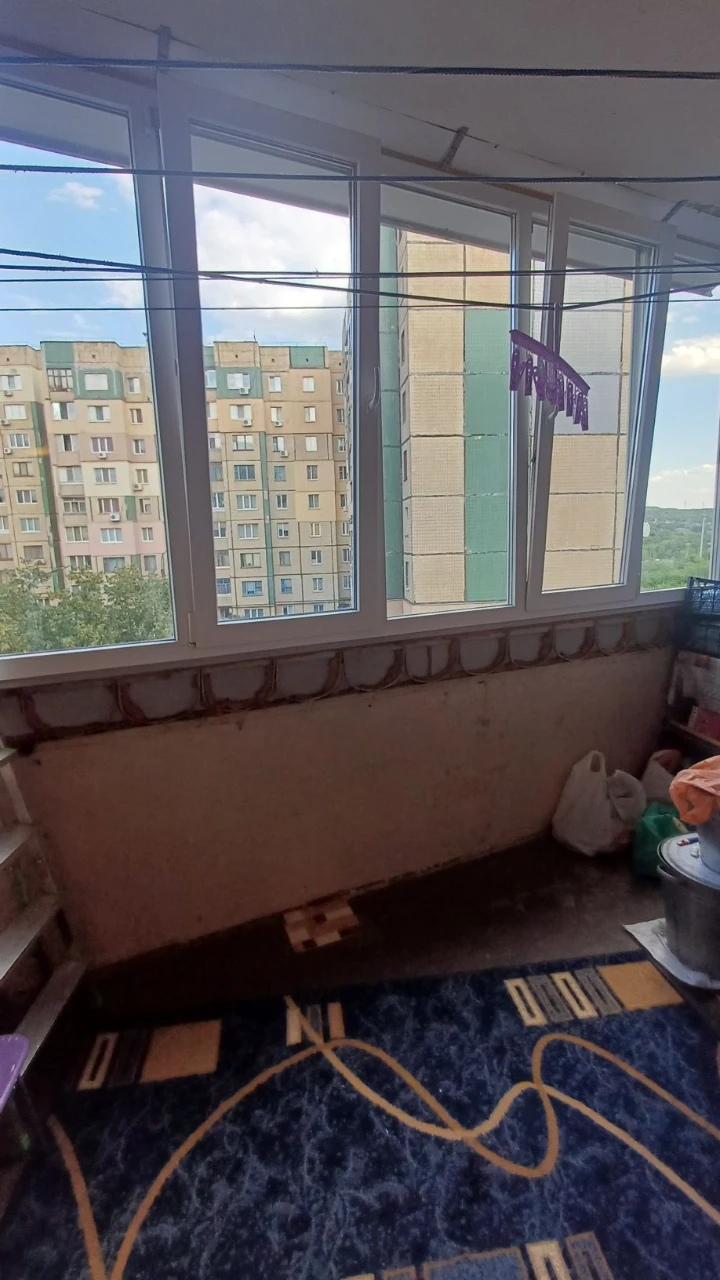 3-bedroom apartment on Mykolaiv Street. CM district