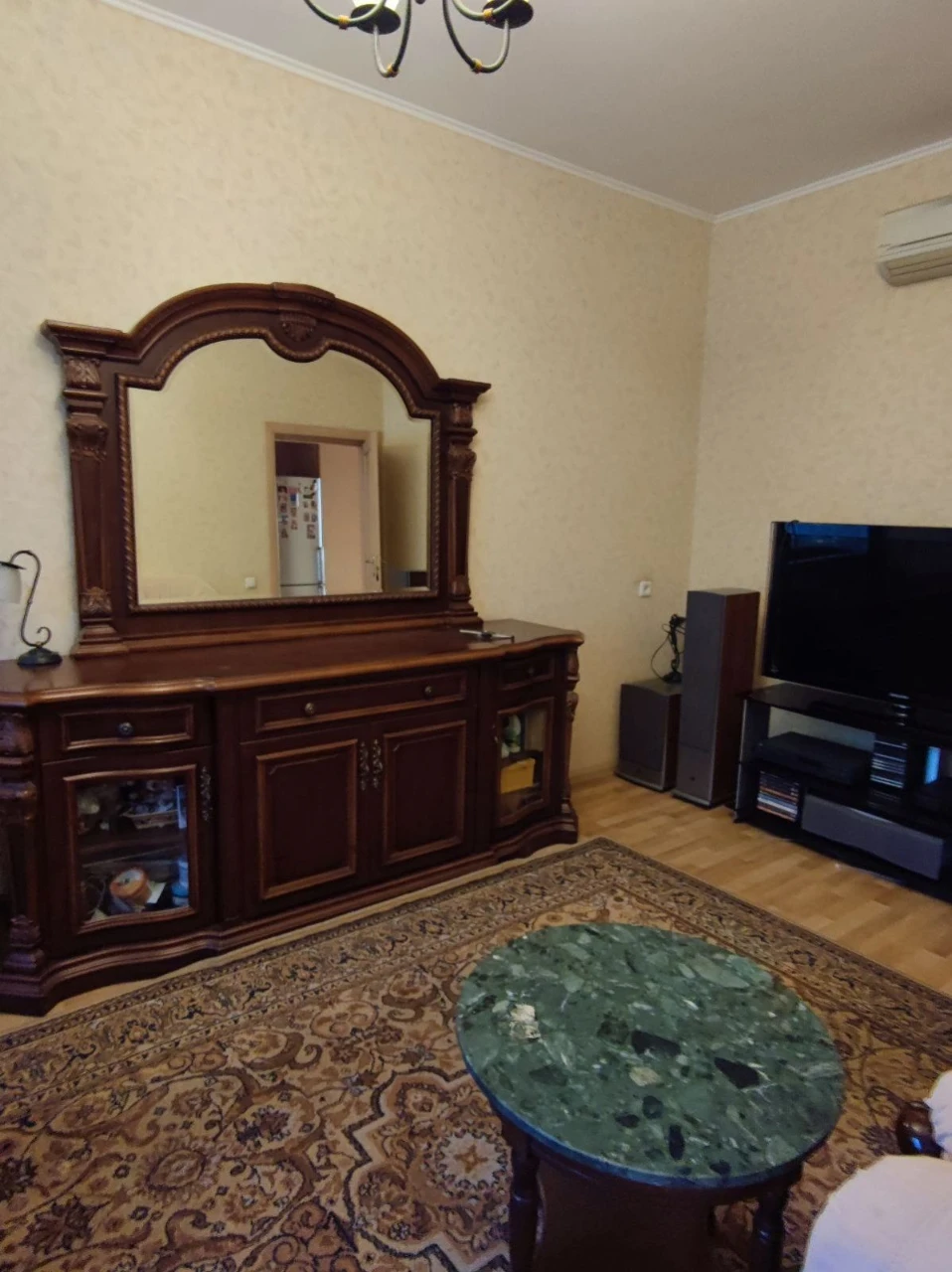 Продам3х. ком. квартиру"Соцгород"ул.Галатоаа 2,"сталинка"СЕР