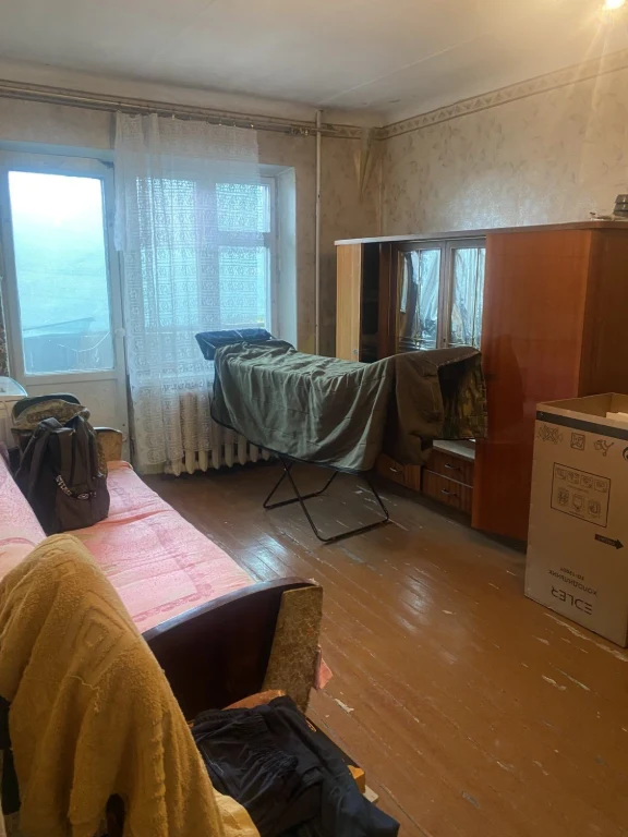 Однокімнатна на пр. Центральний 19.