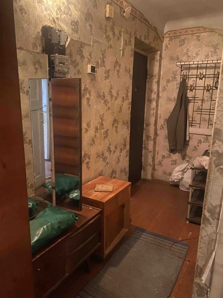 Однокімнатна на пр. Центральний 19.