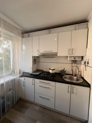 Продаж 2-кімн. квартири по вул. Петра Калнишевського