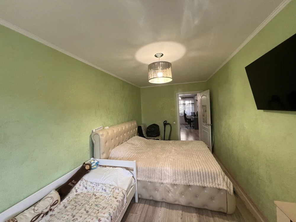 Продаж 2-кімн. квартири по вул. Петра Калнишевського