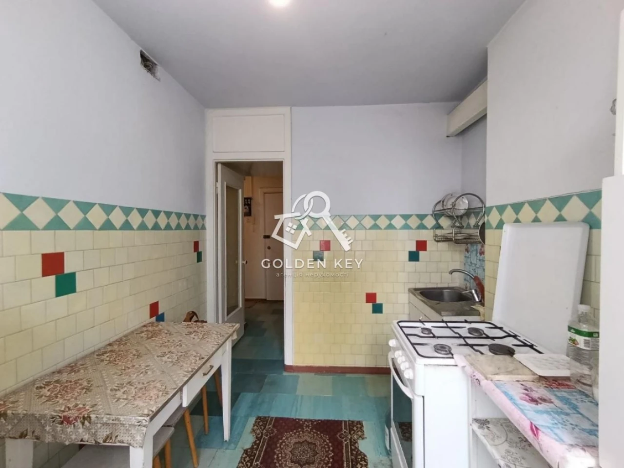 Продаж 3-кімнатної квартири на Дніпровському шосе.