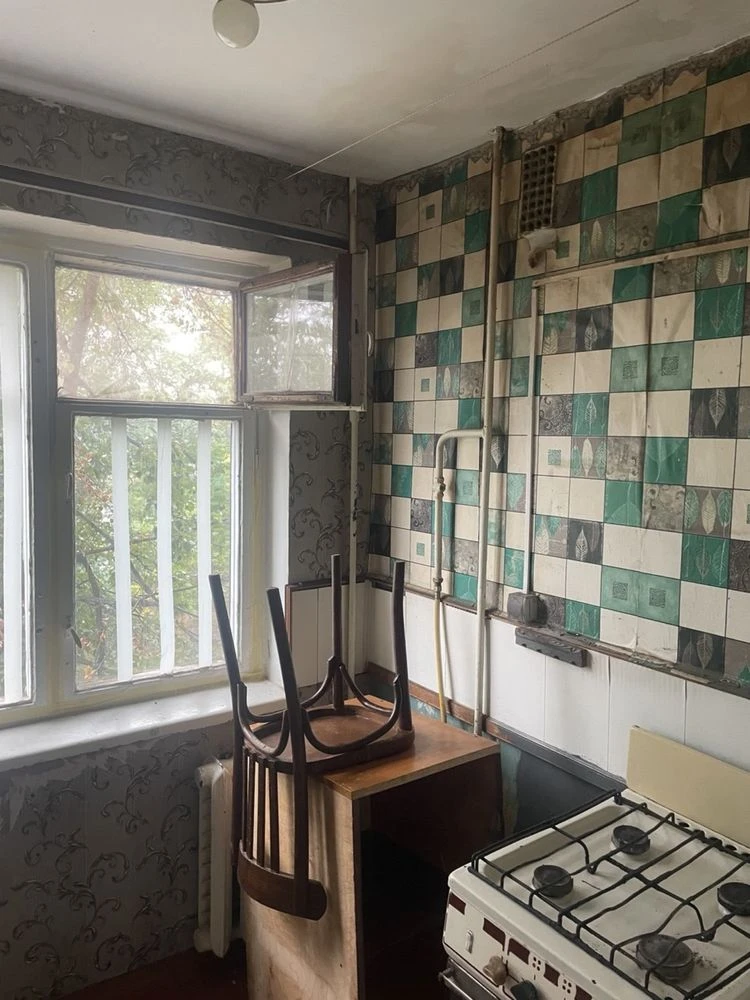Продаю 1-комнатную квартиру в Саксаганском районе, под ремонт