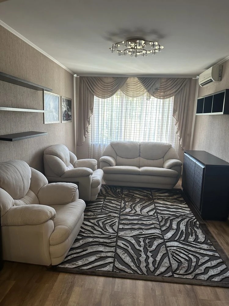 Продаж 3-кімнатній квартири в Центральному міському районі