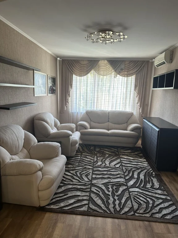 Продаж 3-кімнатній квартири в Центральному міському районі