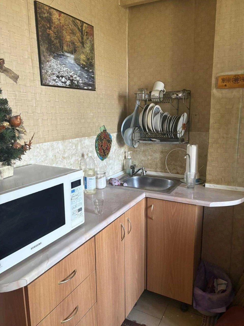 Продається 4-кімнатна квартира в центрі, біля пр. Миру — Дзержинський