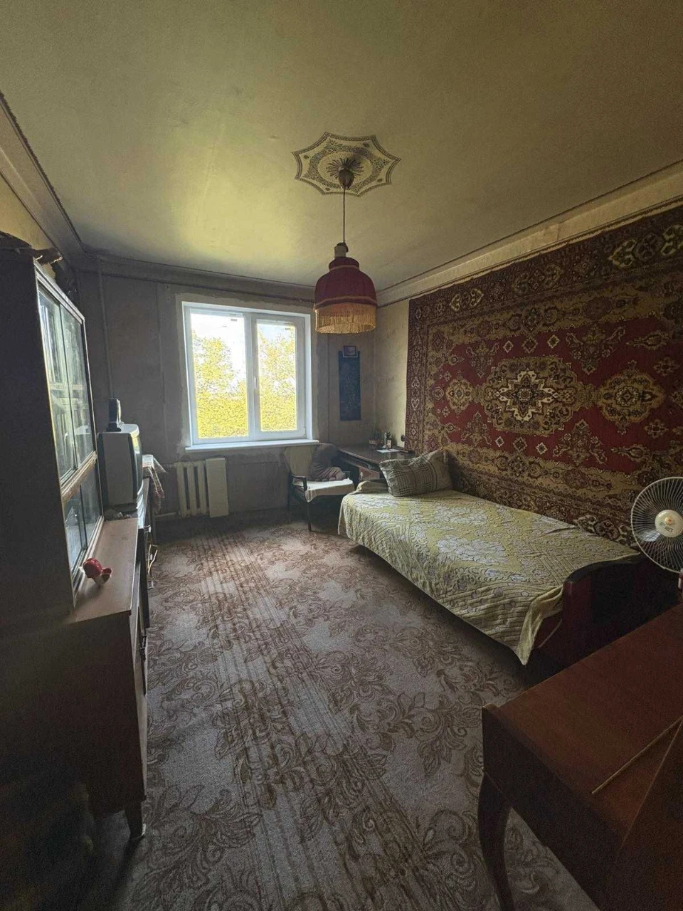 Продається 4-кімнатна квартира в центрі, біля пр. Миру — Дзержинський