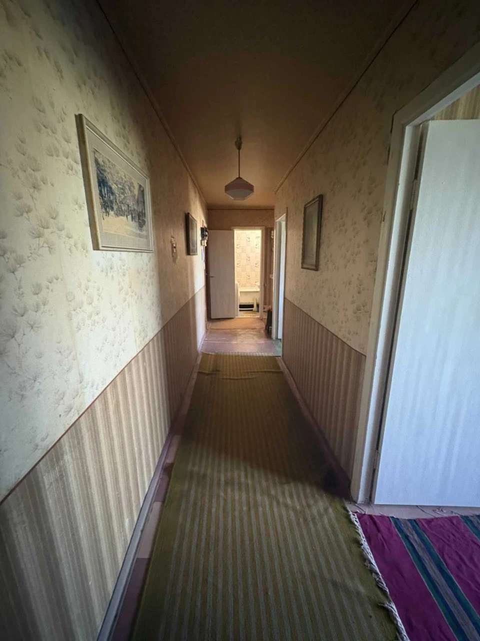 Продається 4-кімнатна квартира в центрі, біля пр. Миру — Дзержинський