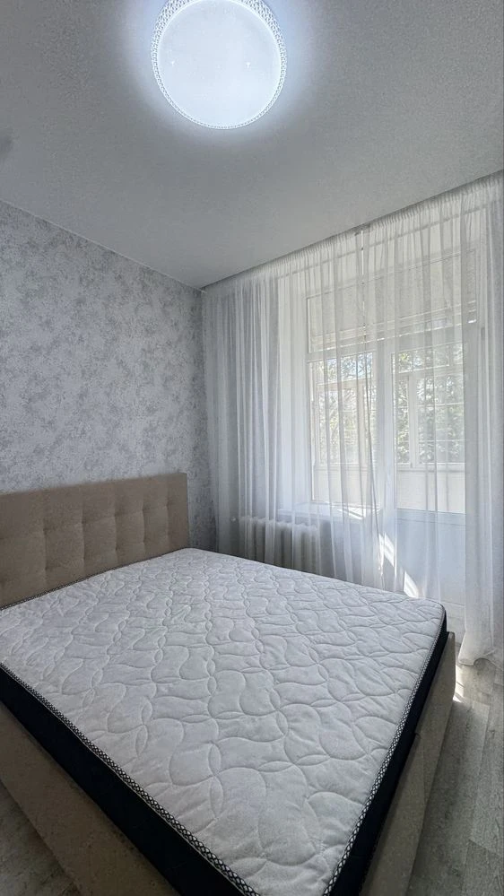 Продам 2х.ком.квартиру СТАЛИНКА,Ватутина,Универмаг,Свитанок