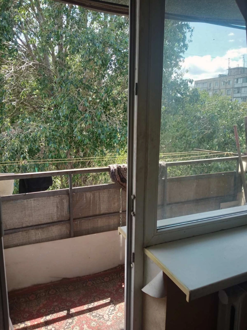 For Sale: Excellent 4-Bedroom Apartment in Damansky Street