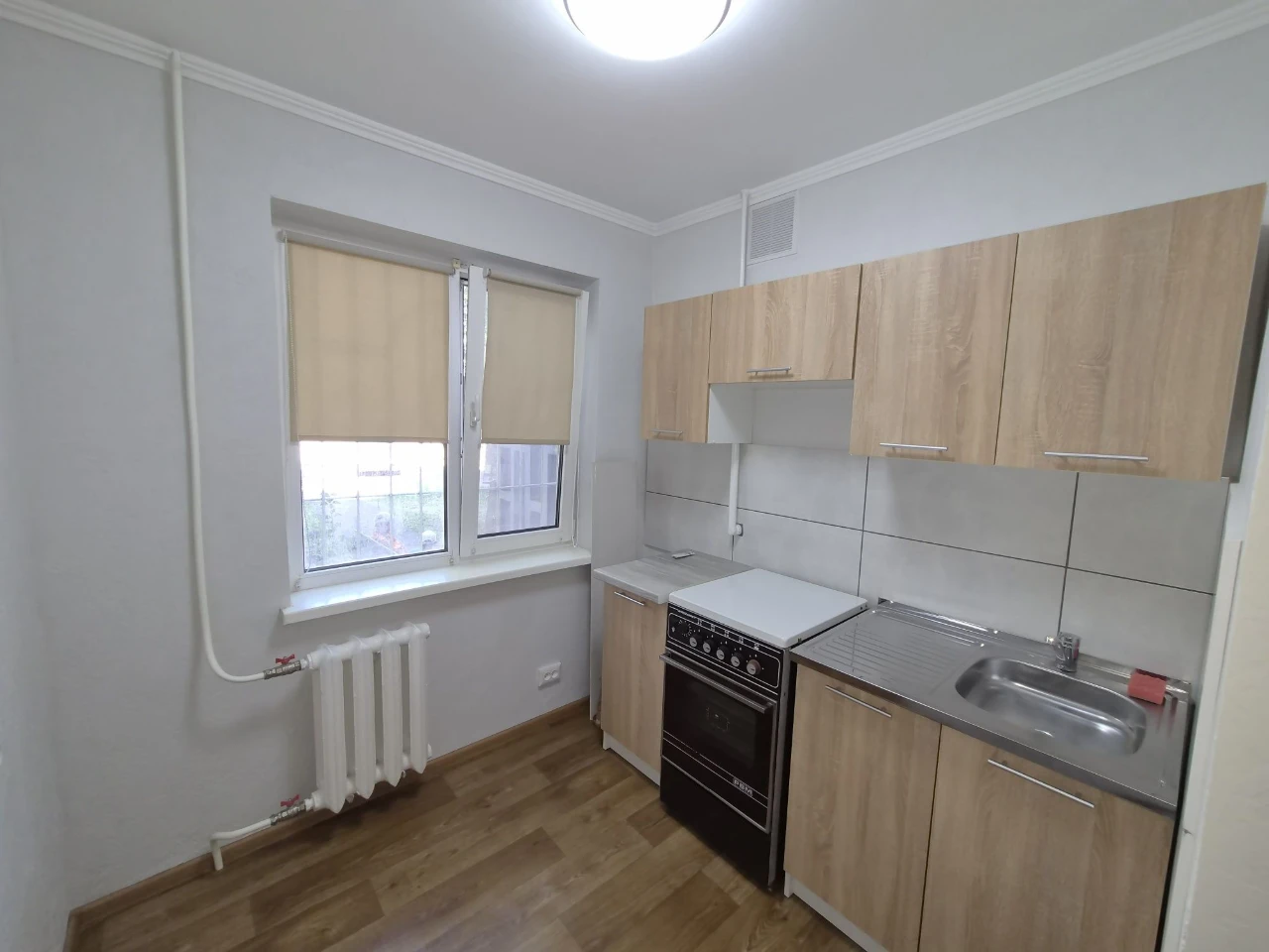 Sale of a 2-room apartment. Area near the bus station. Renovated.