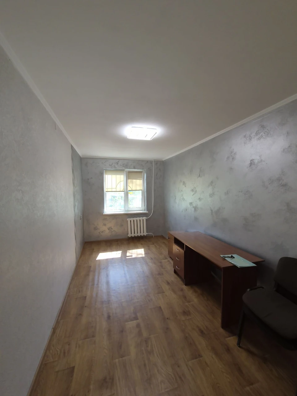 Sale of a 2-room apartment. Area near the bus station. Renovated.