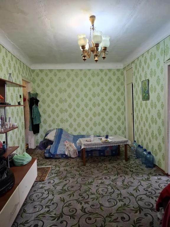 Продається 2-кімнатна квартира в районі Зарічне, 7