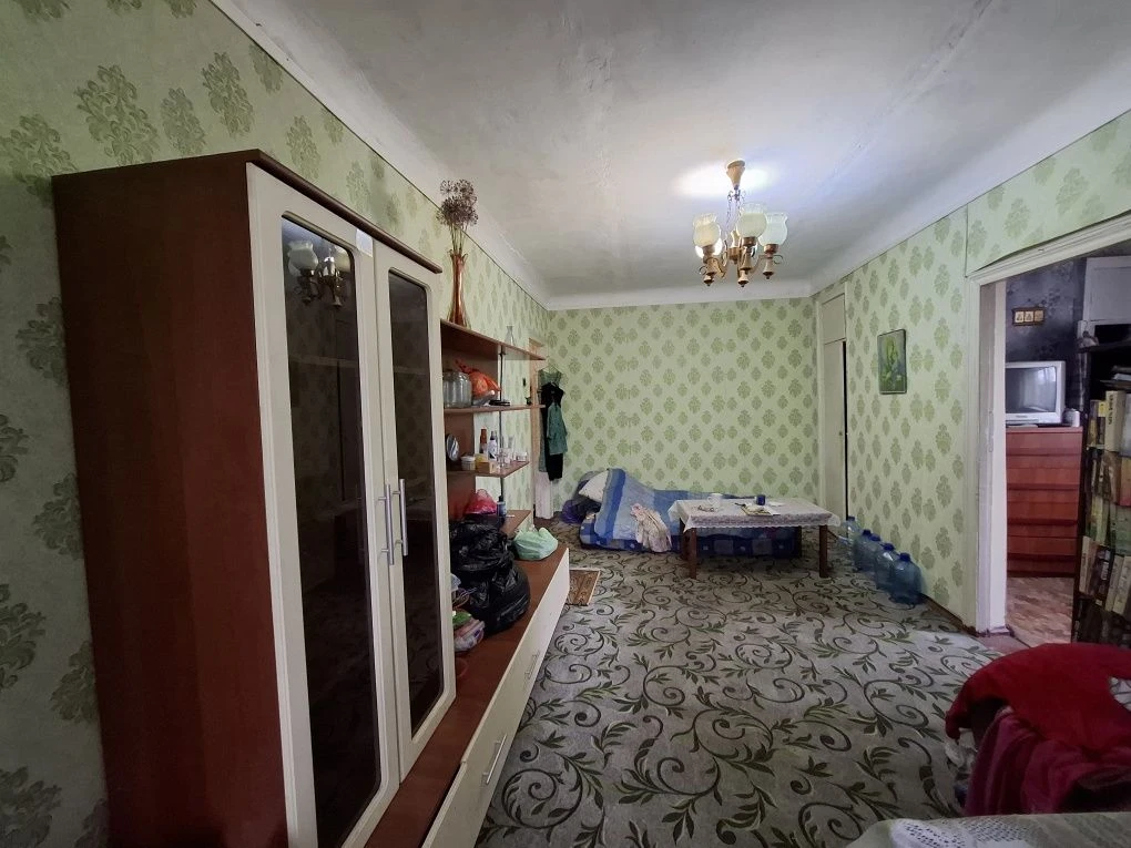 Продається 2-кімнатна квартира в районі Зарічне, 7