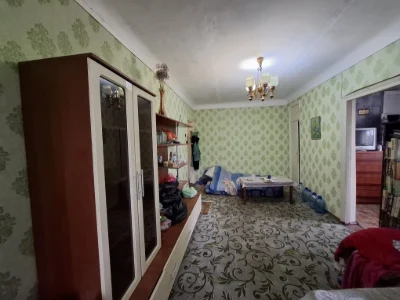 Продається 2-кімнатна квартира в районі Зарічне, 7