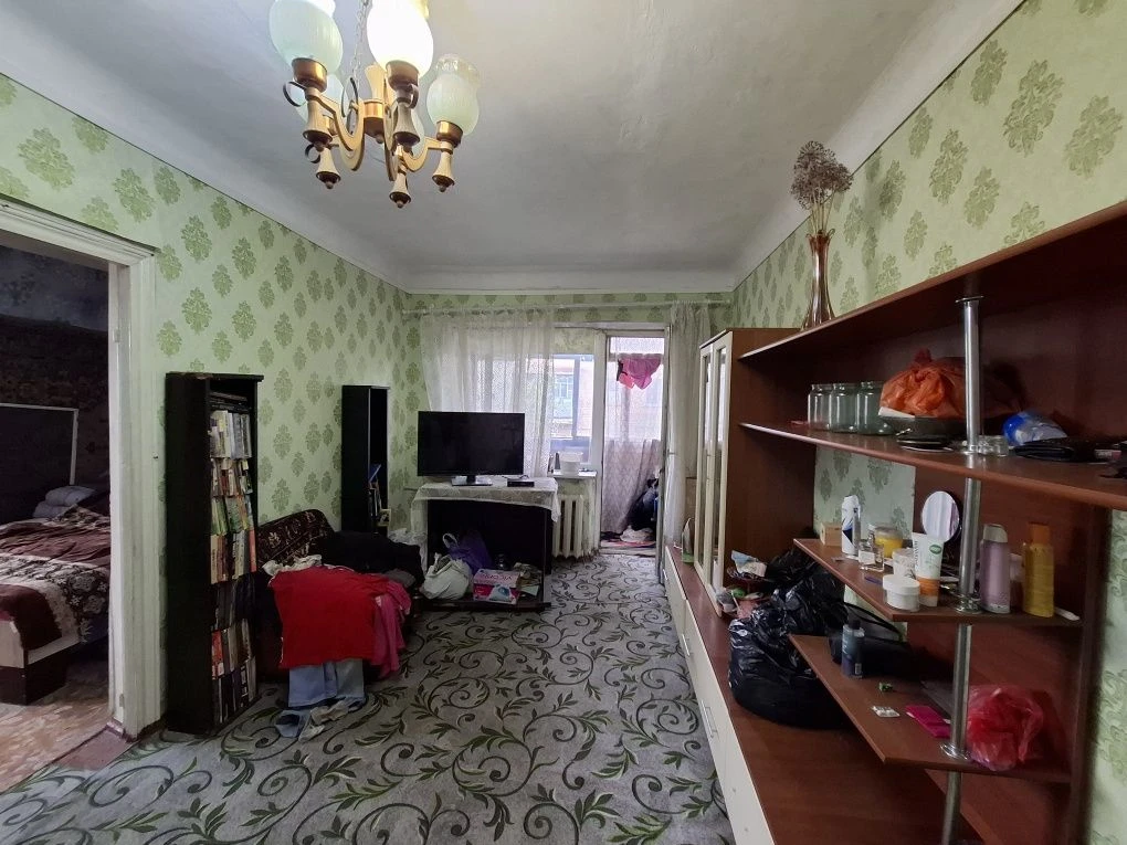 Продається 2-кімнатна квартира в районі Зарічне, 7