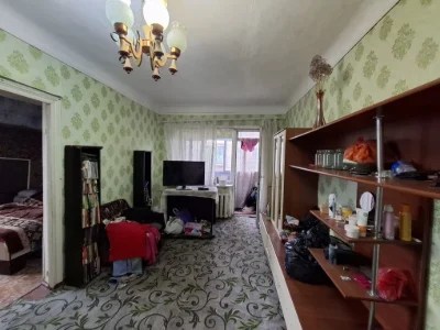 Продається 2-кімнатна квартира в районі Зарічне, 7
