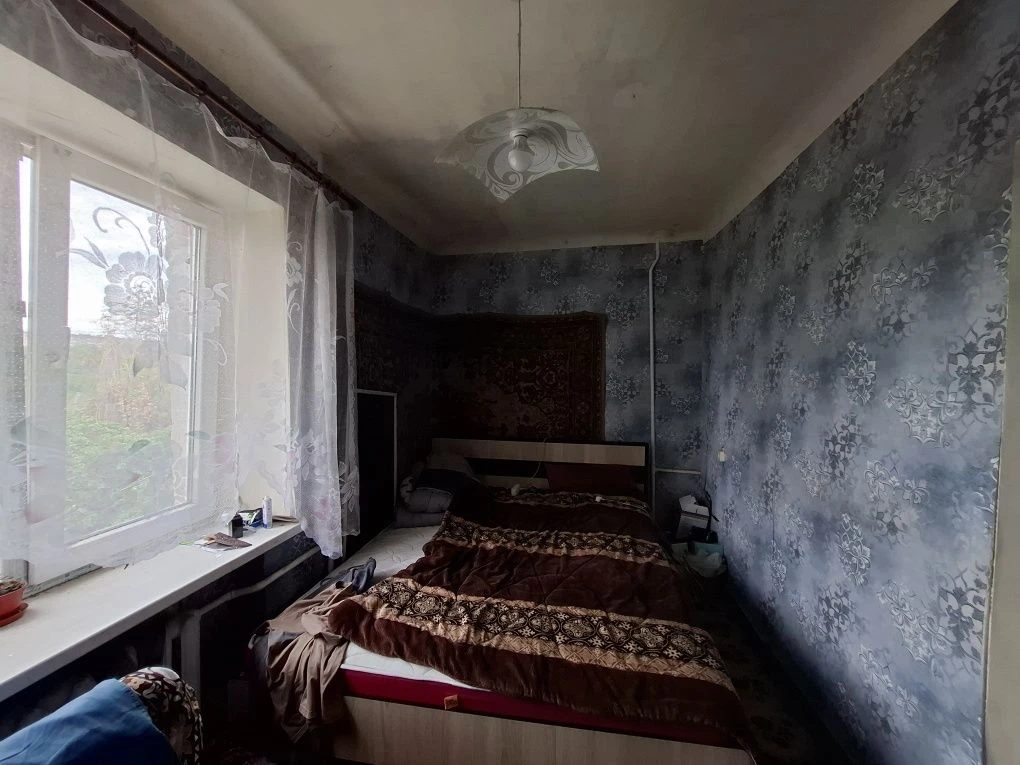 Продається 2-кімнатна квартира в районі Зарічне, 7