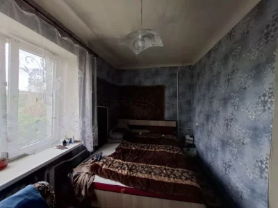 Продається 2-кімнатна квартира в районі Зарічне, 7