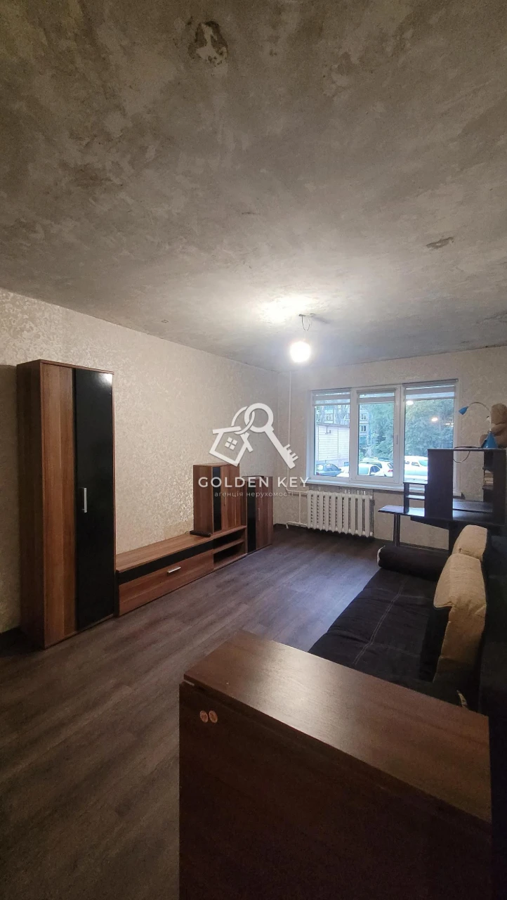 Продаж 3-кімнатної квартири на 4-Зарічному