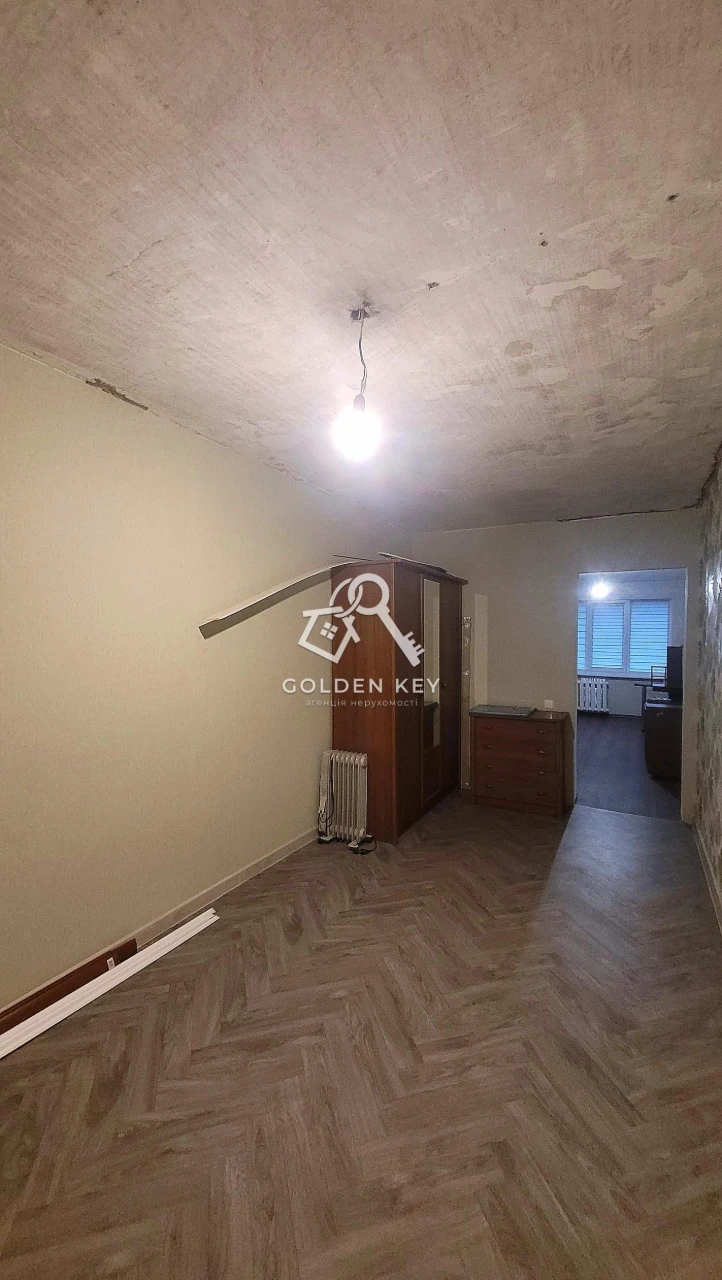 Продаж 3-кімнатної квартири на 4-Зарічному