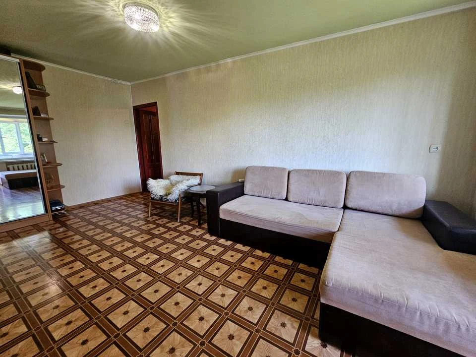 Apartment. Kryvyi Rih, Zakhisnykiv Azovstali Street (Nevska)