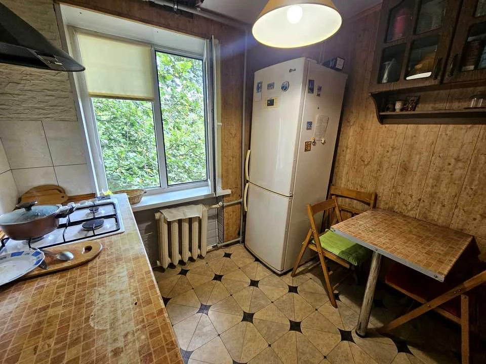 Apartment. Kryvyi Rih, Zakhisnykiv Azovstali Street (Nevska)