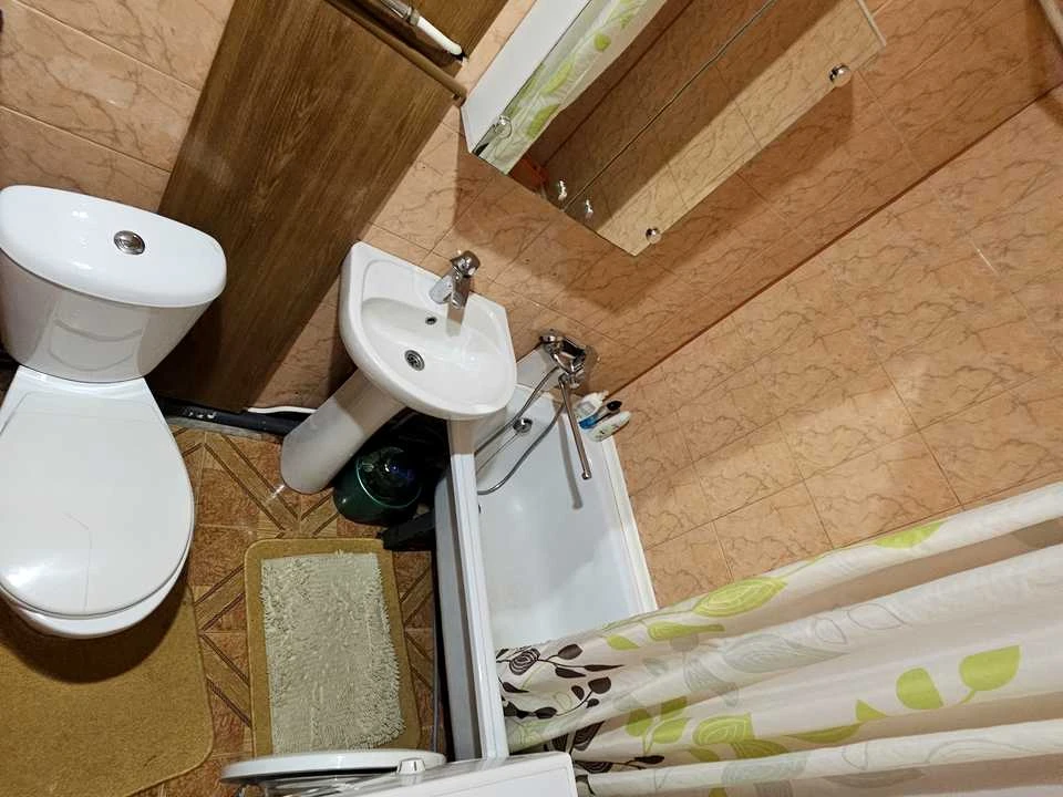 Apartment. Kryvyi Rih, Zakhisnykiv Azovstali Street (Nevska)
