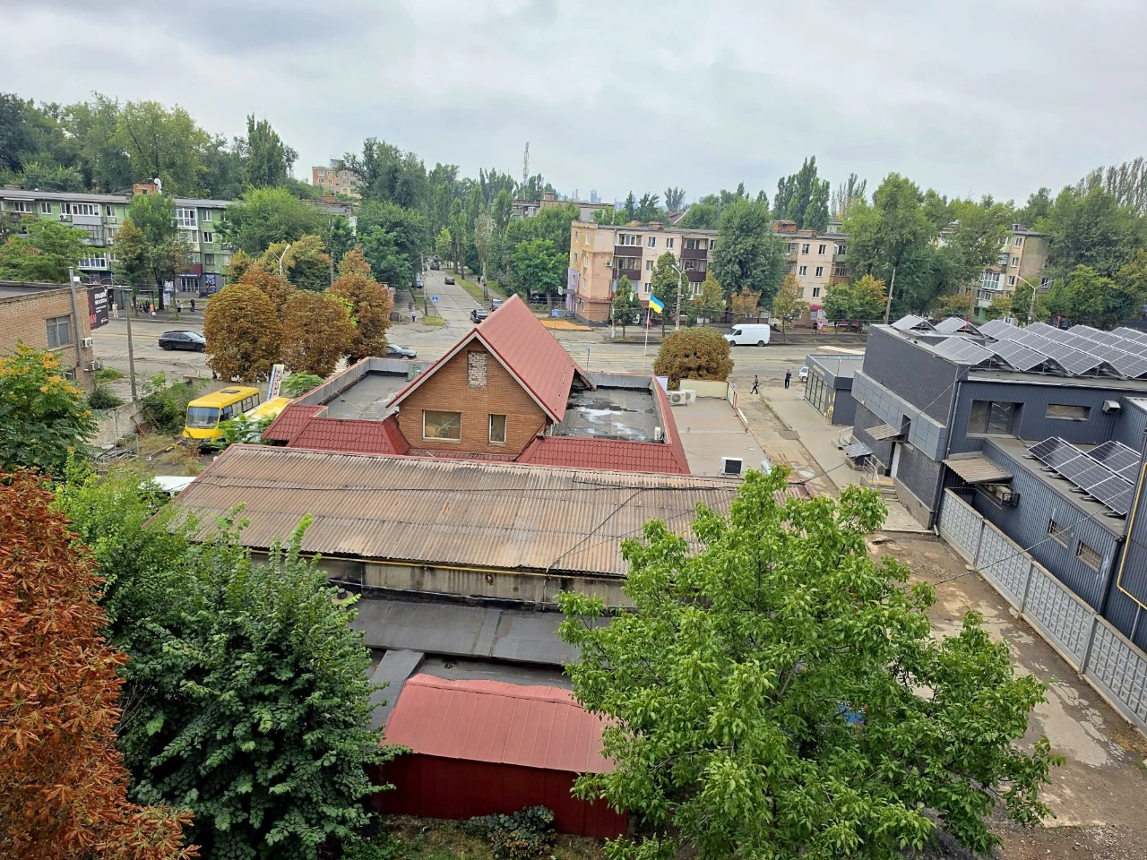 Продаётся 2-комнатная квартира на Восходе, по ул. Соборности